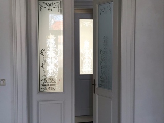 interiérové dveře s pískovaným sklem