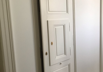 barvené historické dveře.jpg